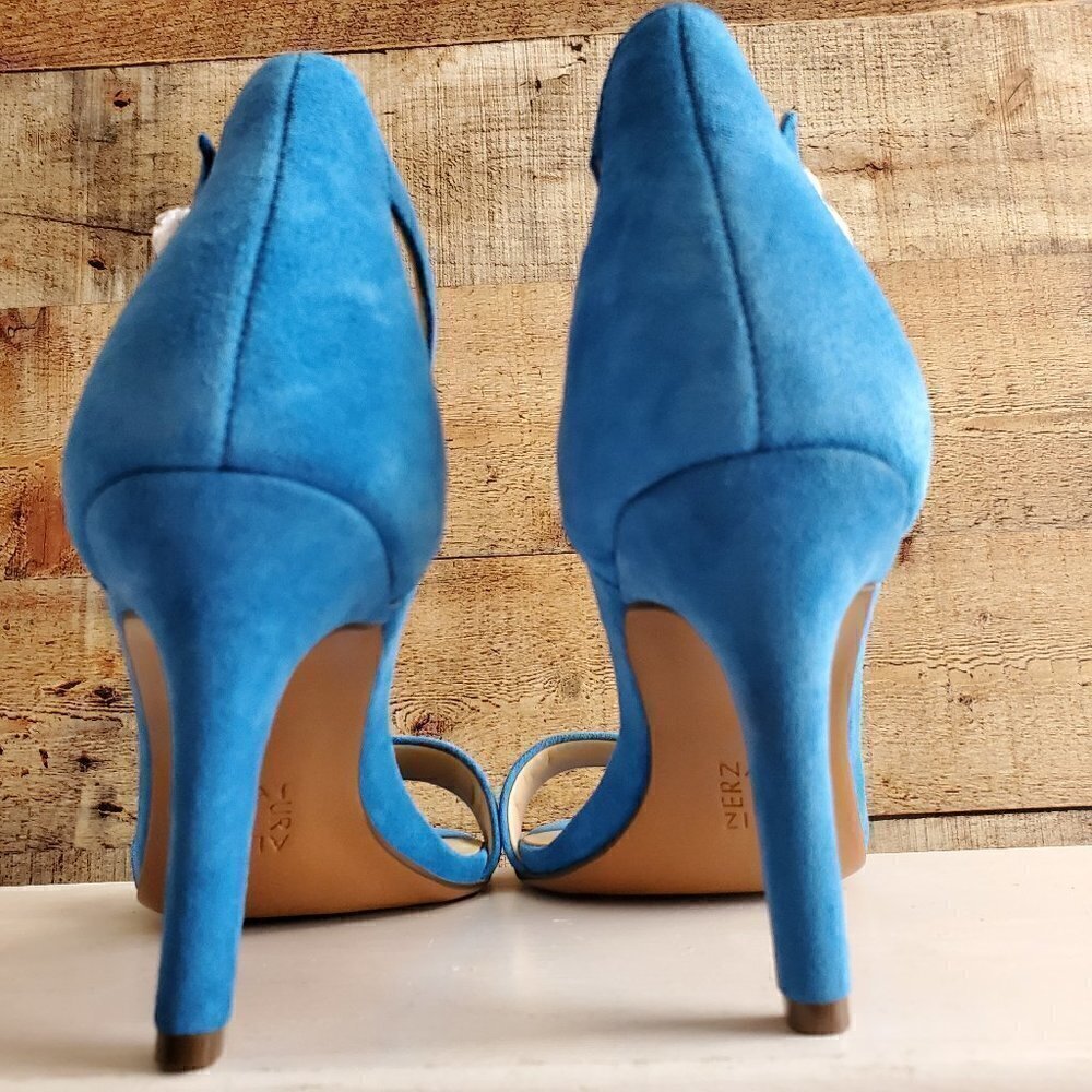 NATURALIZER BLUE SUEDE HEELS SIZE 9. - Picture 2 of 7